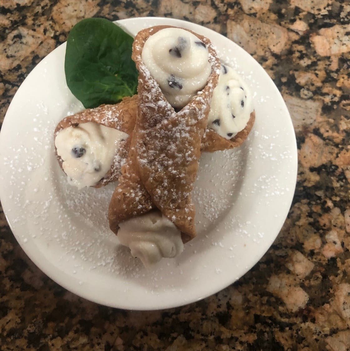 Cannoli.